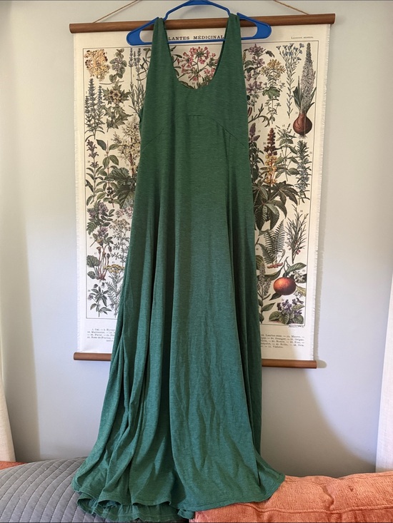 HALARA Dresses & Skirts - HALARA Forest Green Maxi Dress - Sleeveless V-Neck